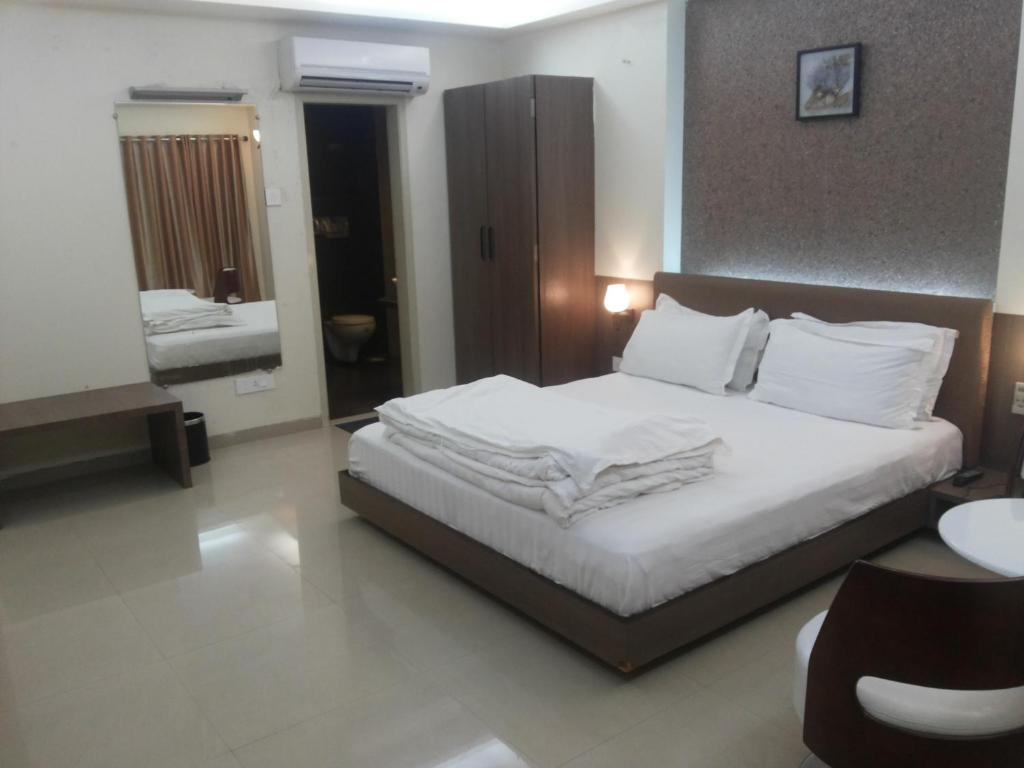 Ankleshwar Royal Inn الغرفة الصورة